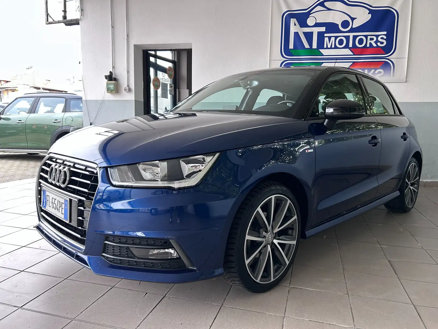 Audi A1 Sportback 1.0 tfsi ultra 95cv S-LINE Bleu - 1