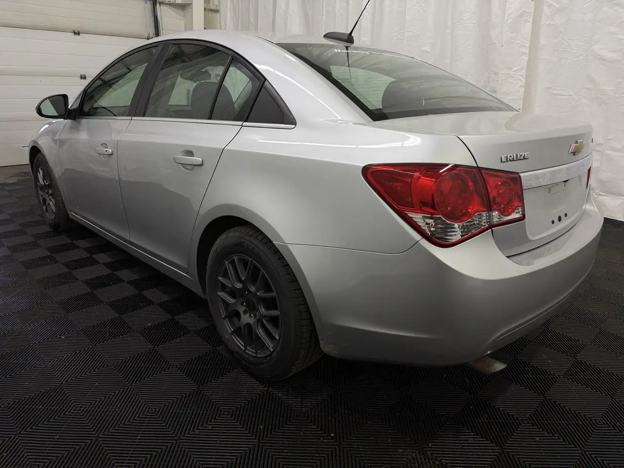 Chevrolet Cruze снимка Chevrolet Cruze