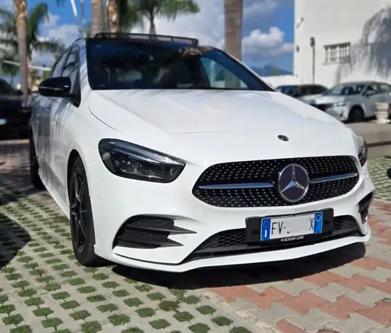 Mercedes-Benz B 180 d 1.5 DCI 115CV Premium auto Led Uff Italy Tetto
