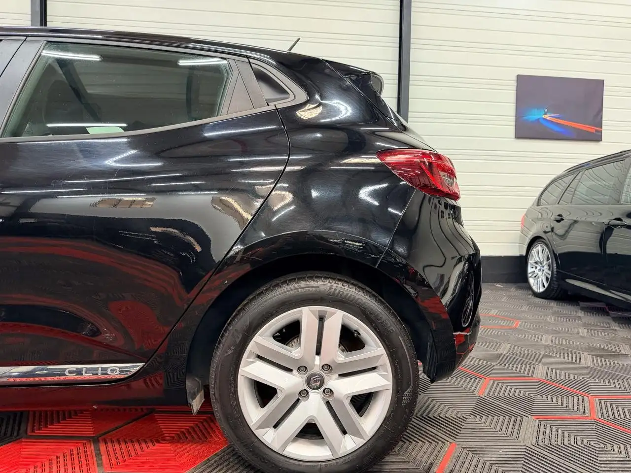 Renault Clio Citadine 5 portes — photo 16