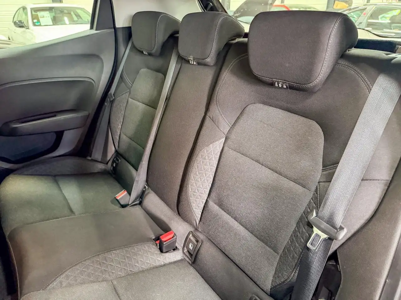 Renault Clio Citadine 5 portes — photo 33