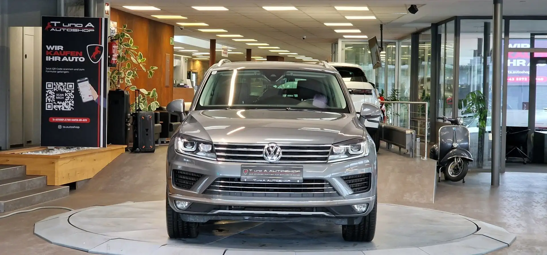 Volkswagen Touareg 3.0 TDI V6 4Motion Executive Edition Aut. *Anhänge Grau - 2