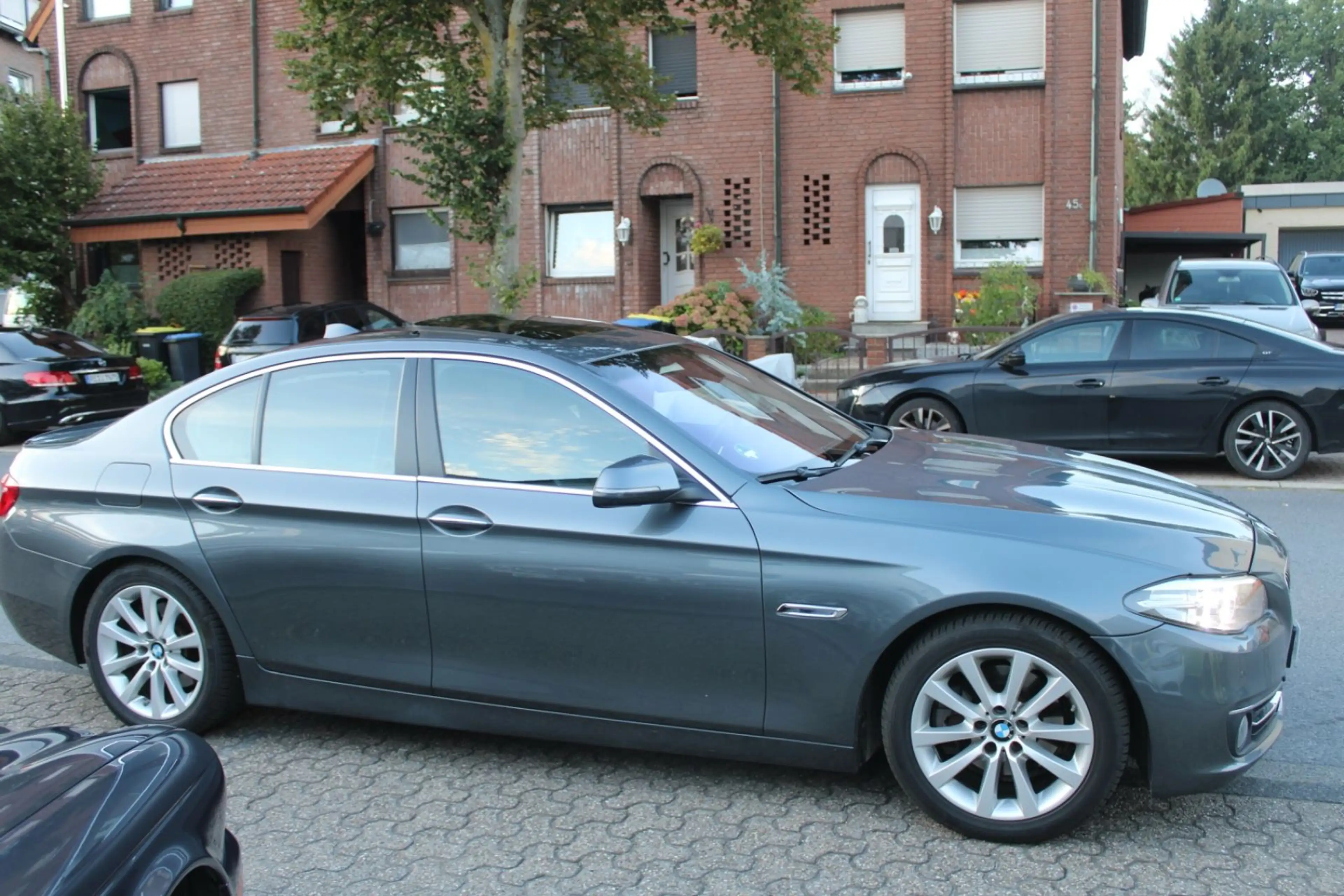BMW 528 i Luxury Line*X DRIVE*56000KM*LEDER*ESSD*NAVI — photo 4