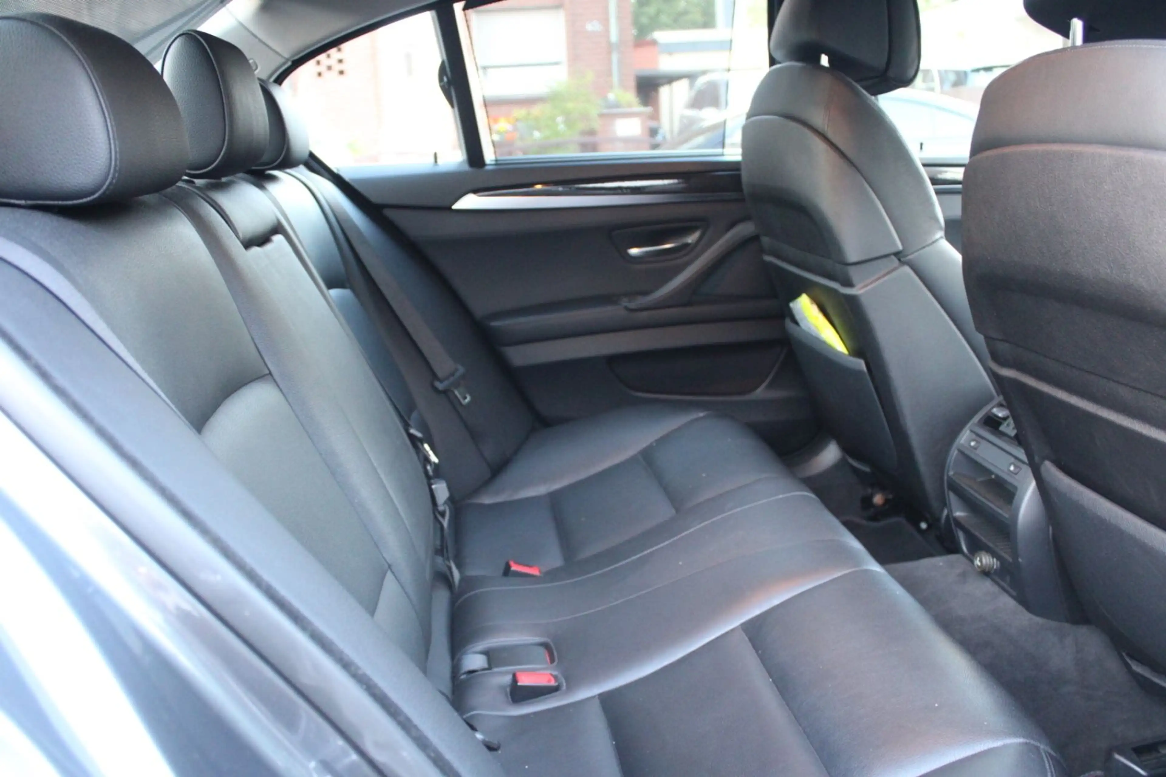 BMW 528 i Luxury Line*X DRIVE*56000KM*LEDER*ESSD*NAVI — photo 9