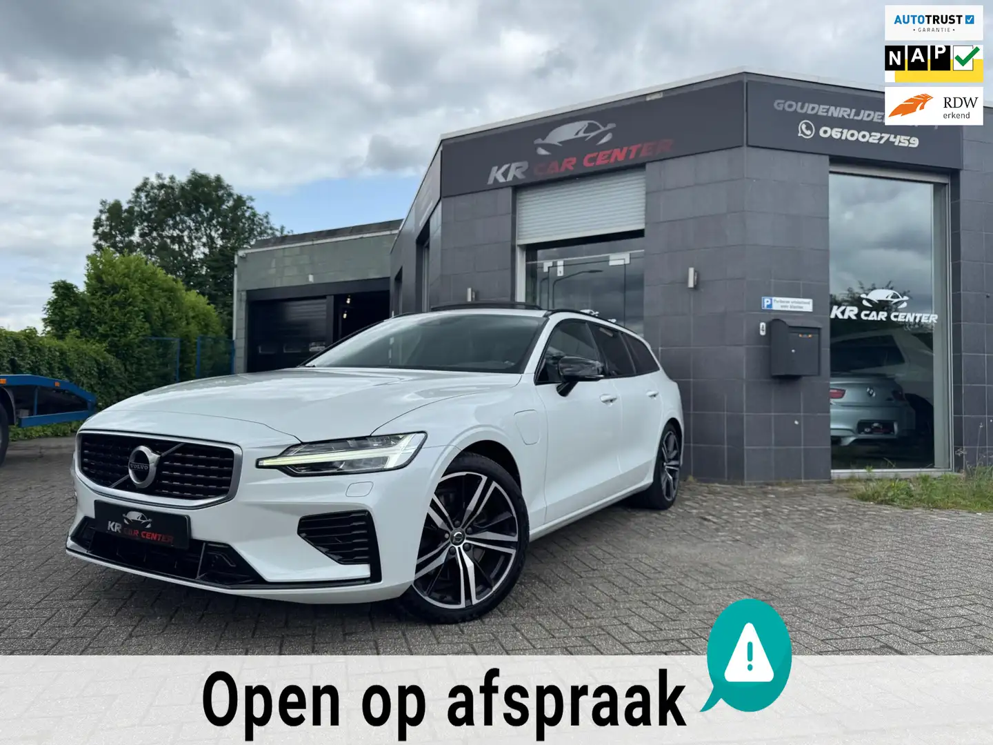 Volvo V60 2.0 T8 Twin Engine AWD R-Design PANO-H&K-HUD-MEMOR Bianco - 1