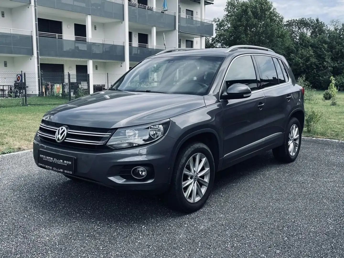 Volkswagen Tiguan Track & Style BMT 4Motion - TOP AUSSTATTUNG Grau - 2