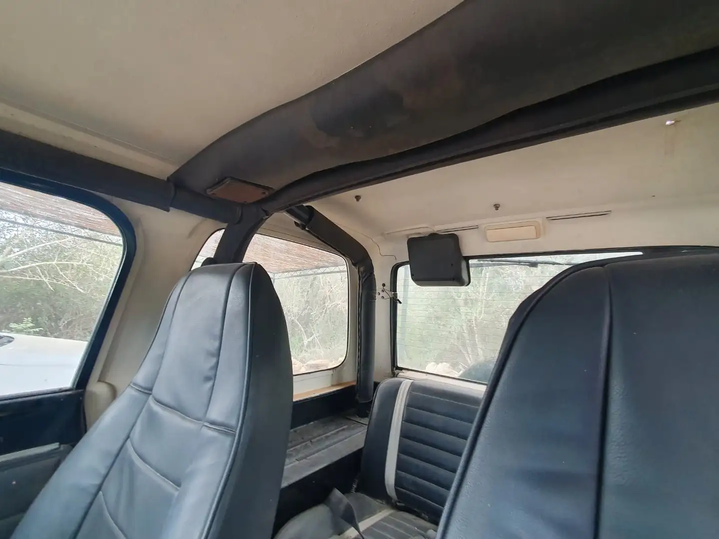 Jeep Wrangler - Black - 2