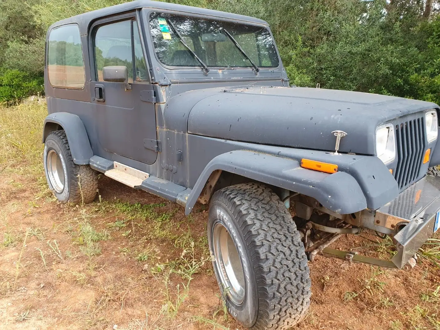 Jeep Wrangler - Black - 1