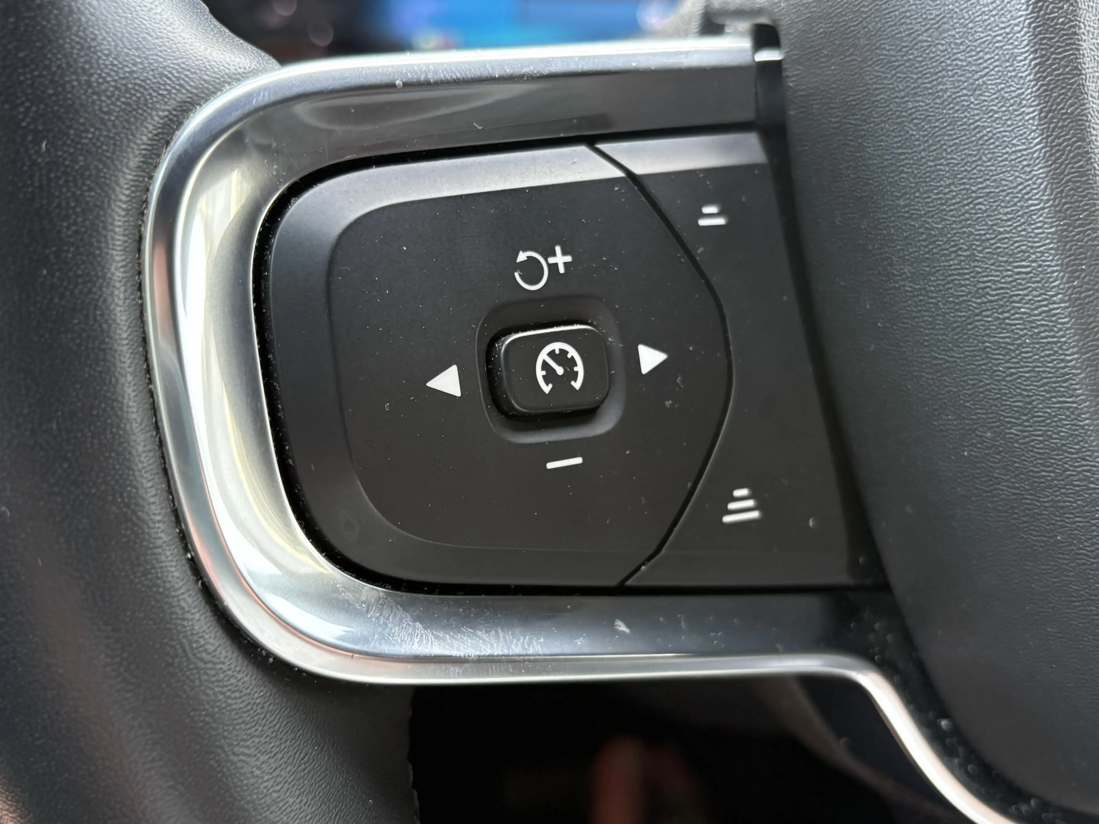 Volvo C40 Single Motor Extended Range Ultimate 82 kWh — photo 14