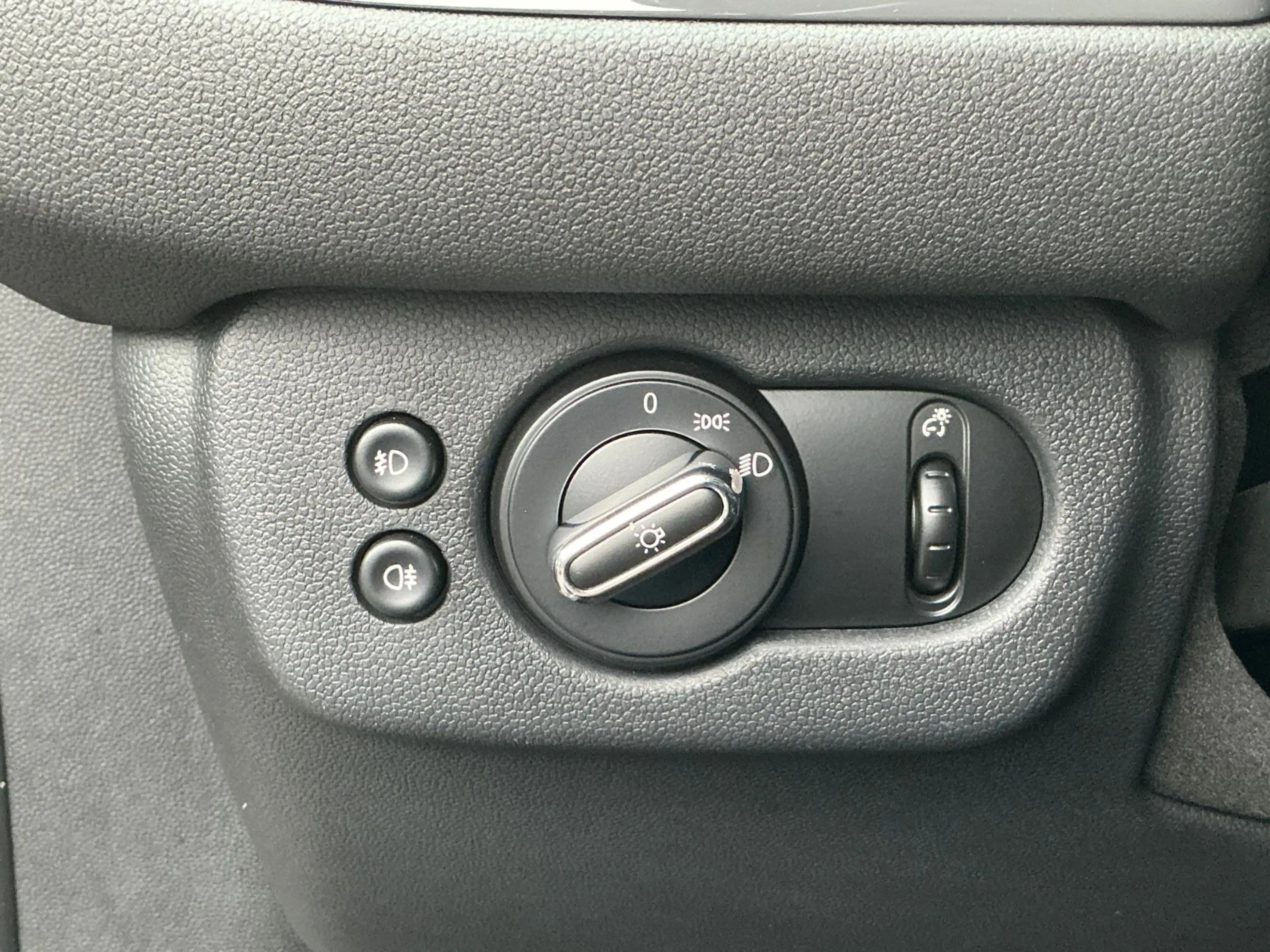 MINI One Clubman 1.5 SHZ BT PDC Tempomat — photo 26