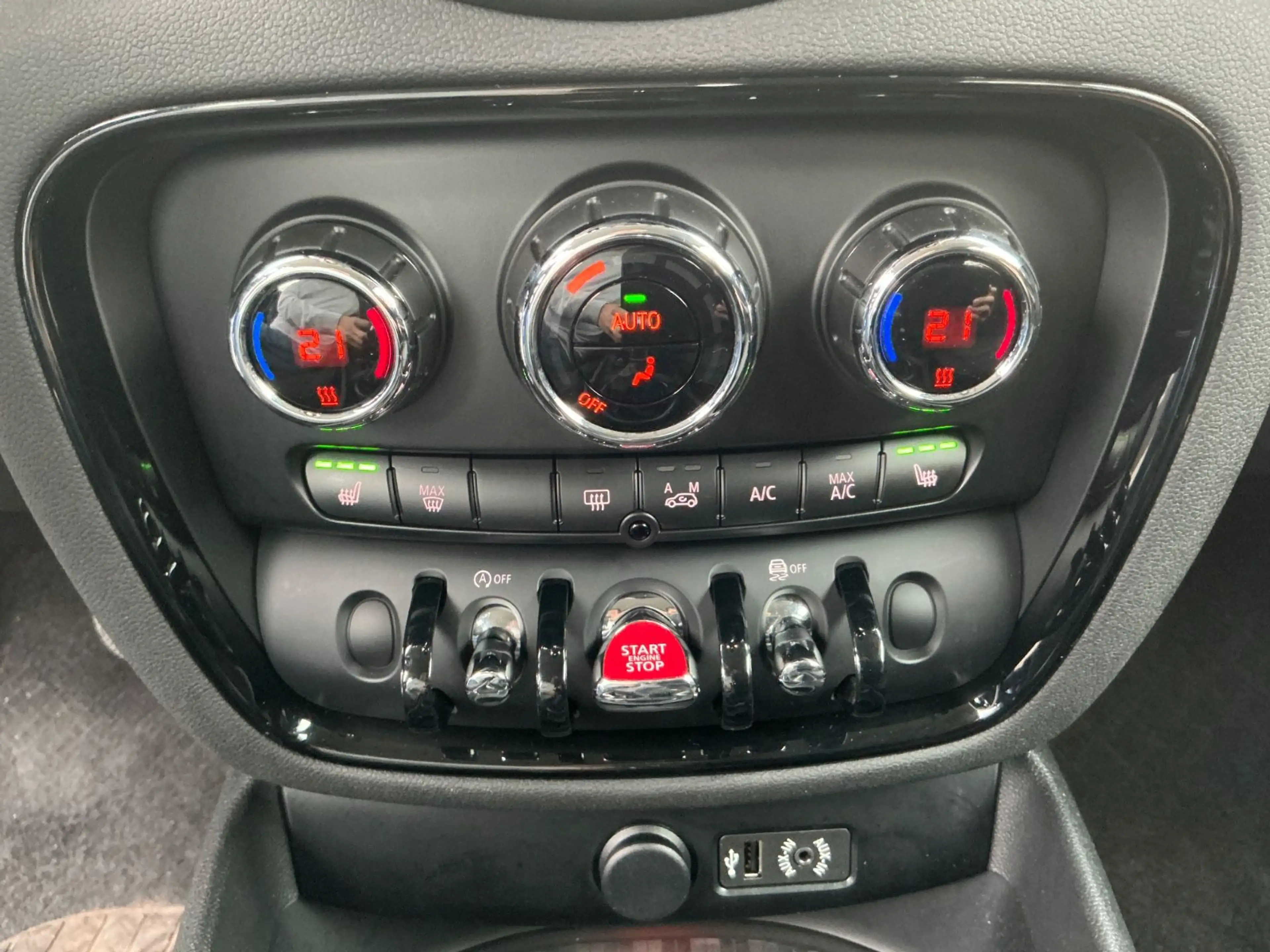 MINI One Clubman 1.5 SHZ BT PDC Tempomat — photo 22