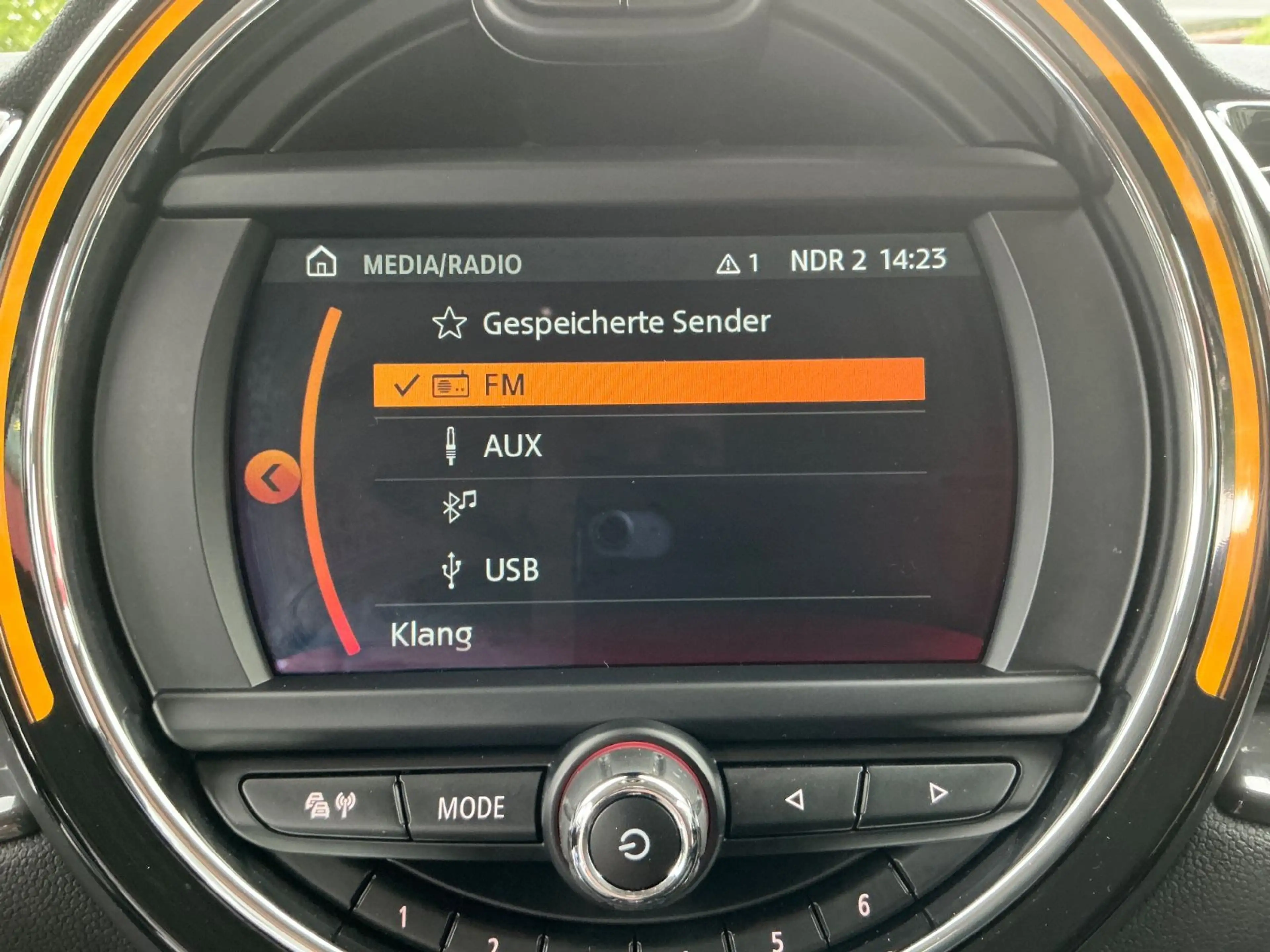 MINI One Clubman 1.5 SHZ BT PDC Tempomat — photo 19