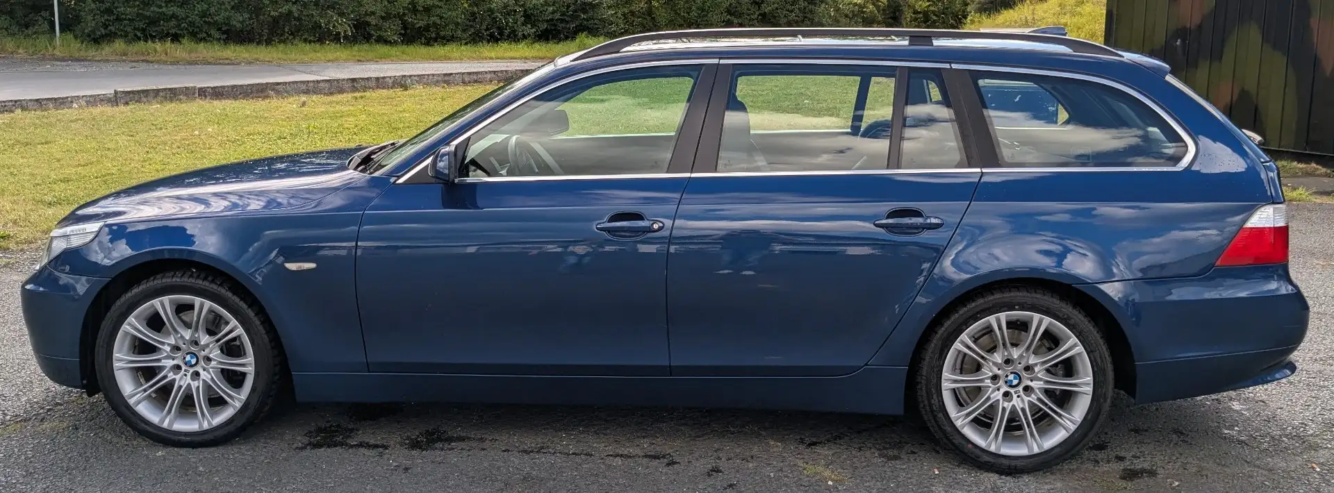 BMW 525 525i Touring Bleu - 2