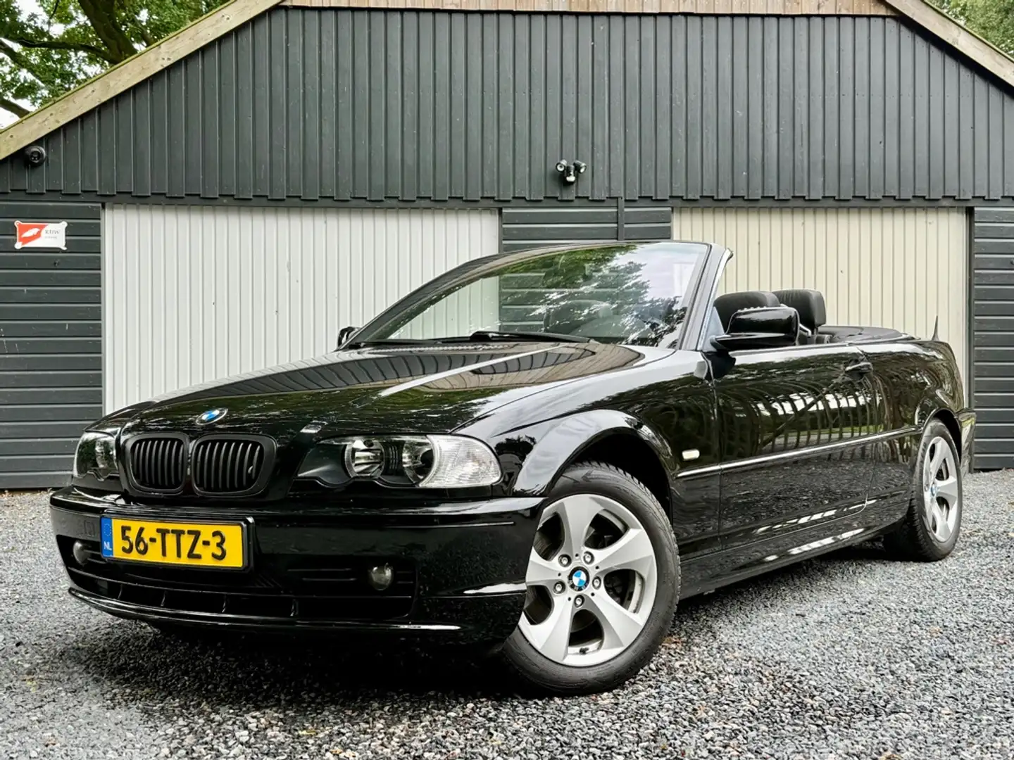BMW 320 3-serie Cabrio 320Ci 2.2 6 Cil Cabrio Youngtimer H Zwart - 1