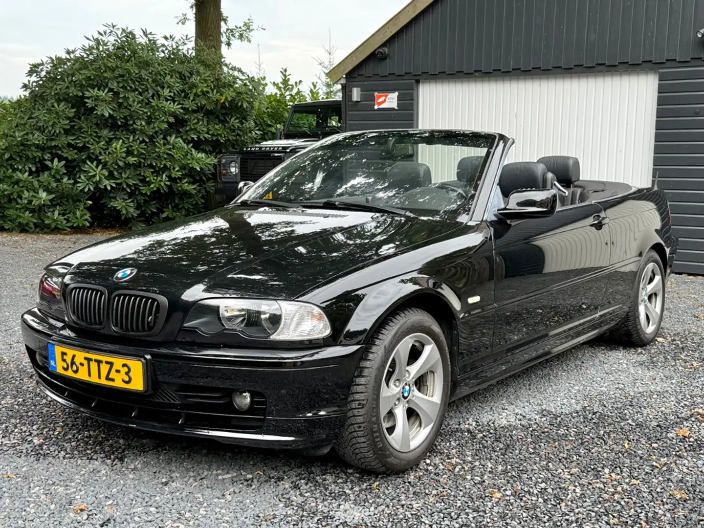 BMW 320 3-serie Cabrio 320Ci 2.2 6 Cil Cabrio Youngtimer H Zwart - 2