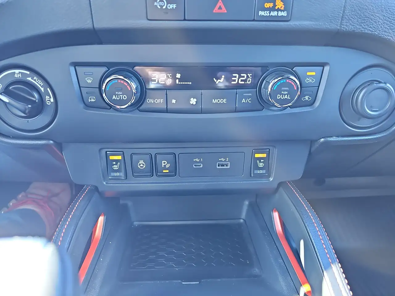 Nissan Frontier снимка Nissan Frontier