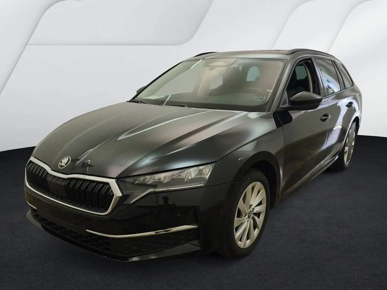 Skoda Octavia Combi 2.0 TDI AHK RFK ACC CarPlay — photo 1 of 5
