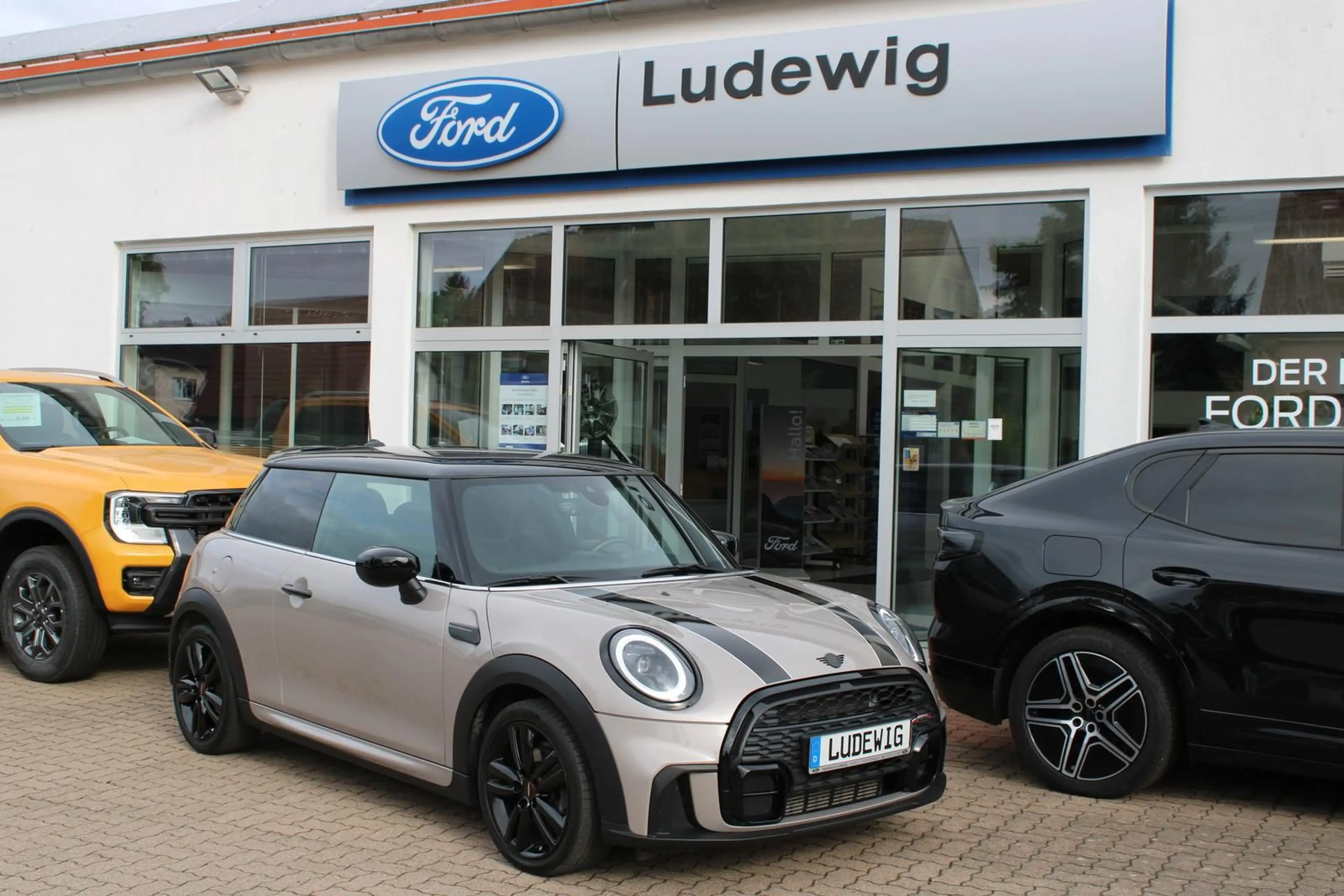 MINI John Cooper Works Trim Aut. LED NAVI Sitzheizung