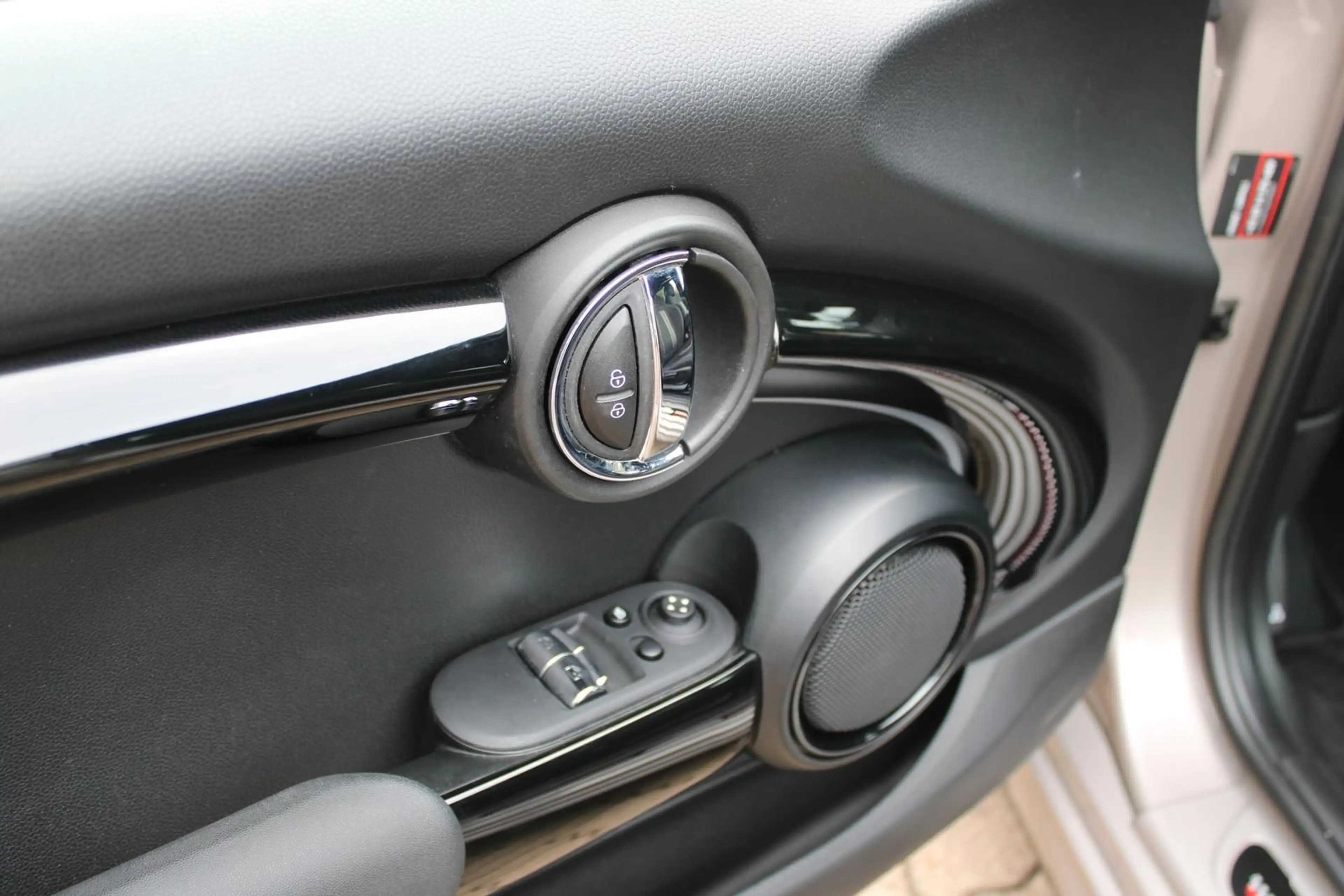 MINI John Cooper Works Trim Aut. LED NAVI Sitzheizung — photo 15