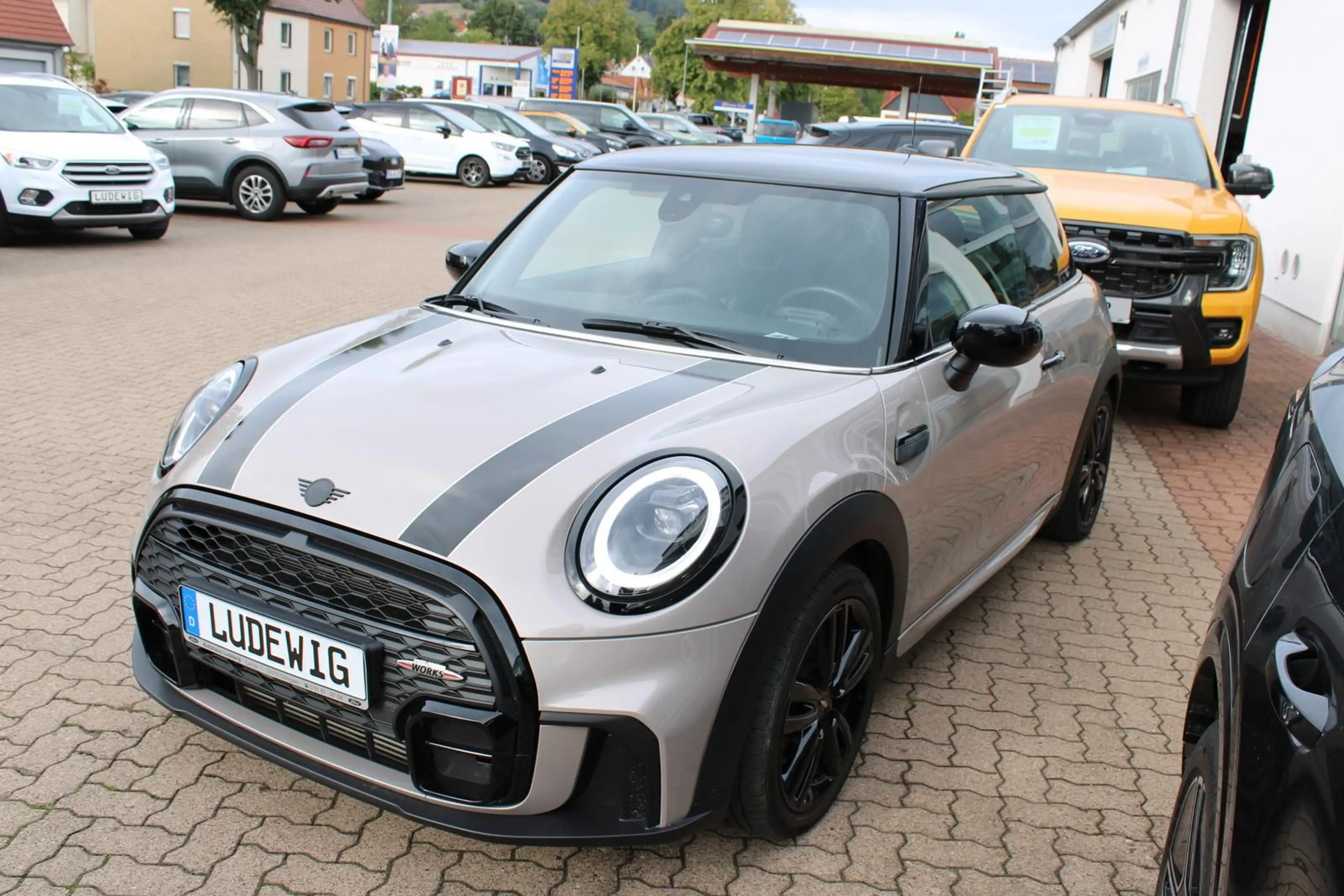 MINI John Cooper Works Trim Aut. LED NAVI Sitzheizung — photo 8