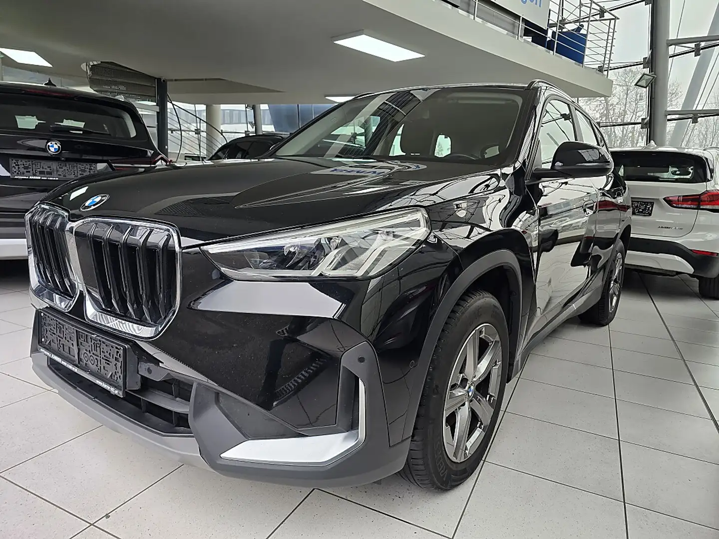 BMW X1 sDrive18d Aut. Sonnenschutzverglasung/Rückfahr... Schwarz - 1