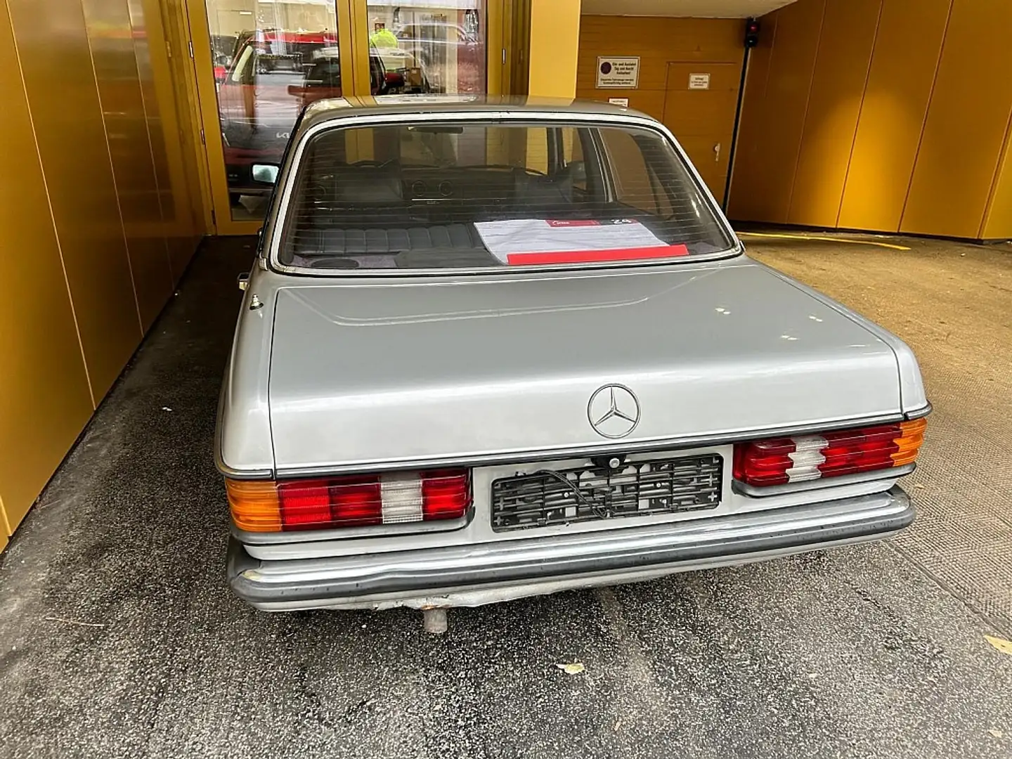 Mercedes-Benz 300 D W123 AT Argent - 2