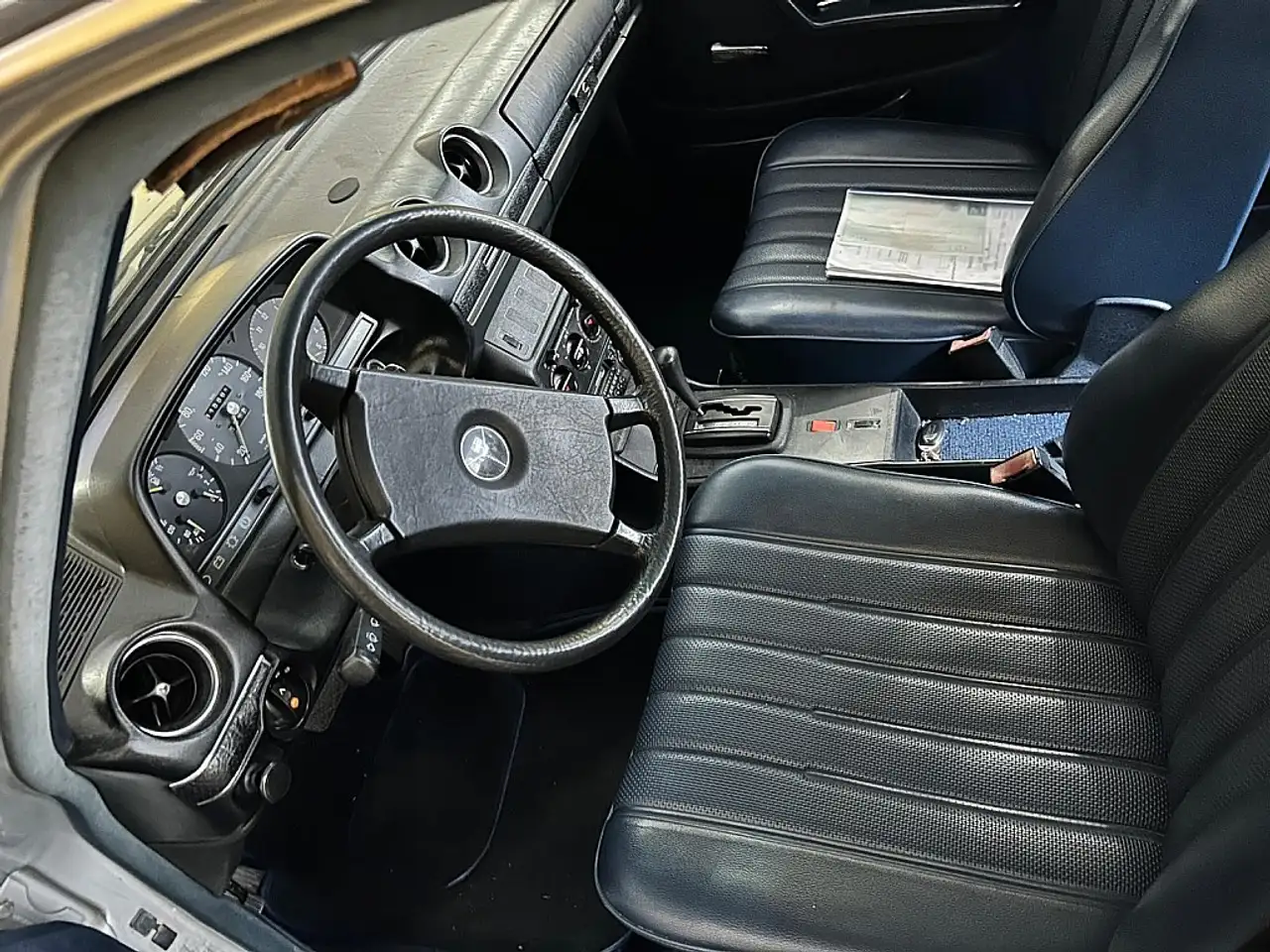 Mercedes-Benz 300 D W123 AT, foto 3