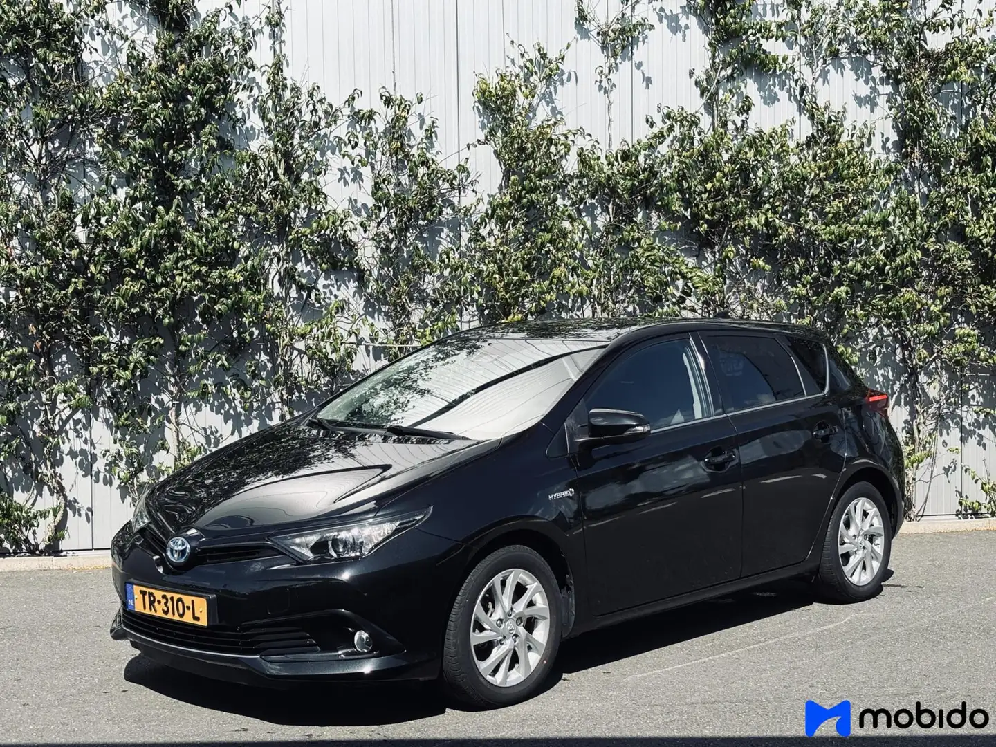 Toyota Auris 1.8 Hybrid | Dynamic Go | Camera | Zwart - 1