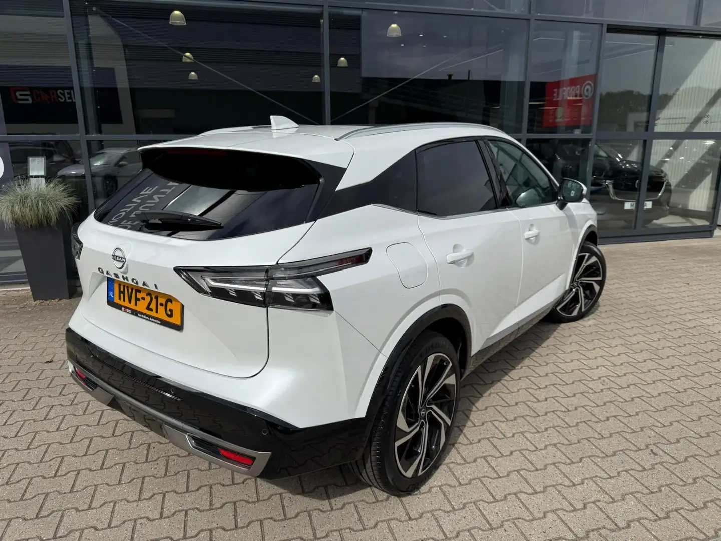 Nissan Qashqai 1.3 MHEV Xtronic Tekna Plus Wit - 2