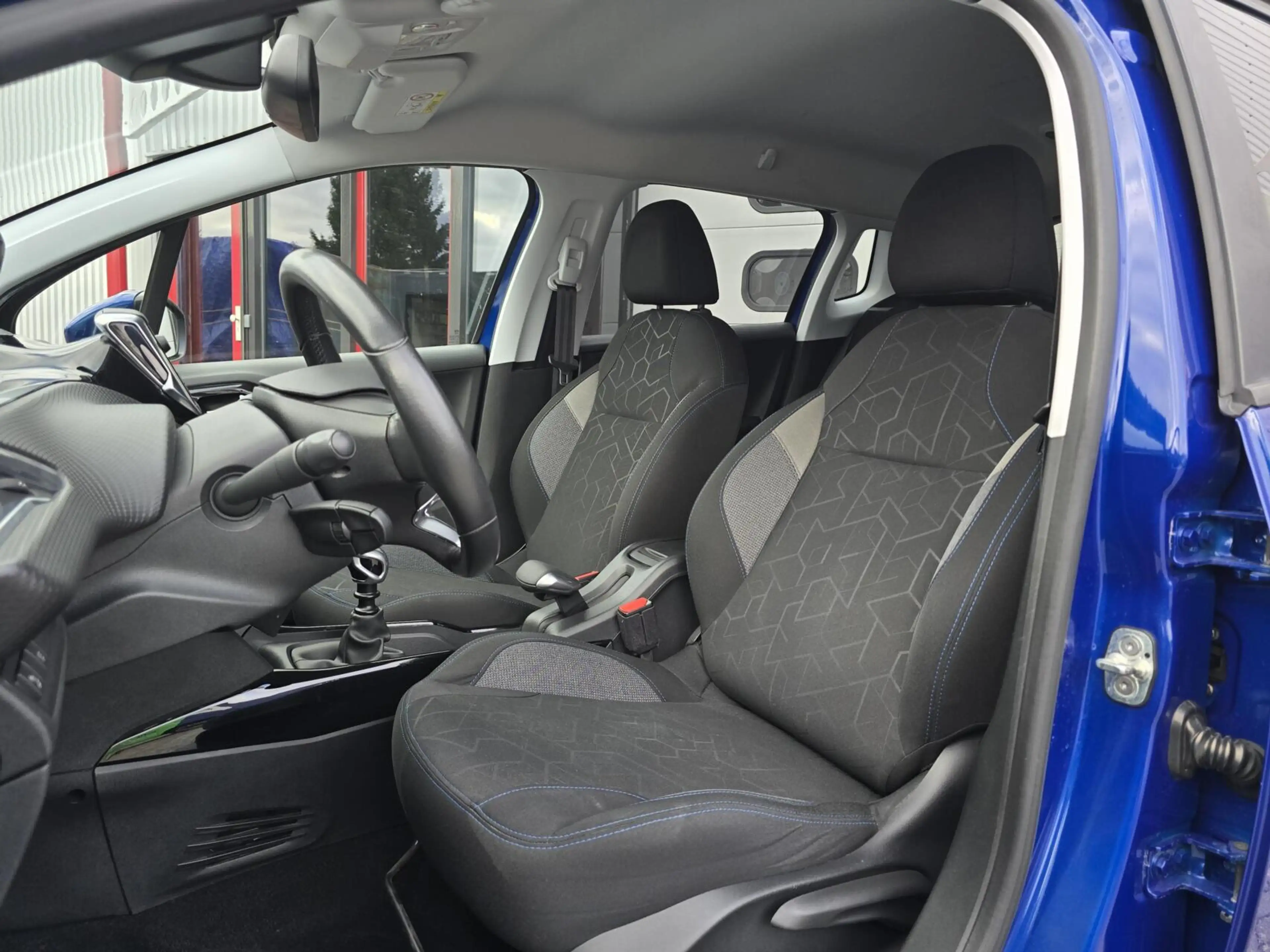 Peugeot 2008 1.2 PT Signature Carplay/Trekhaak/Distrib. vv — photo 4