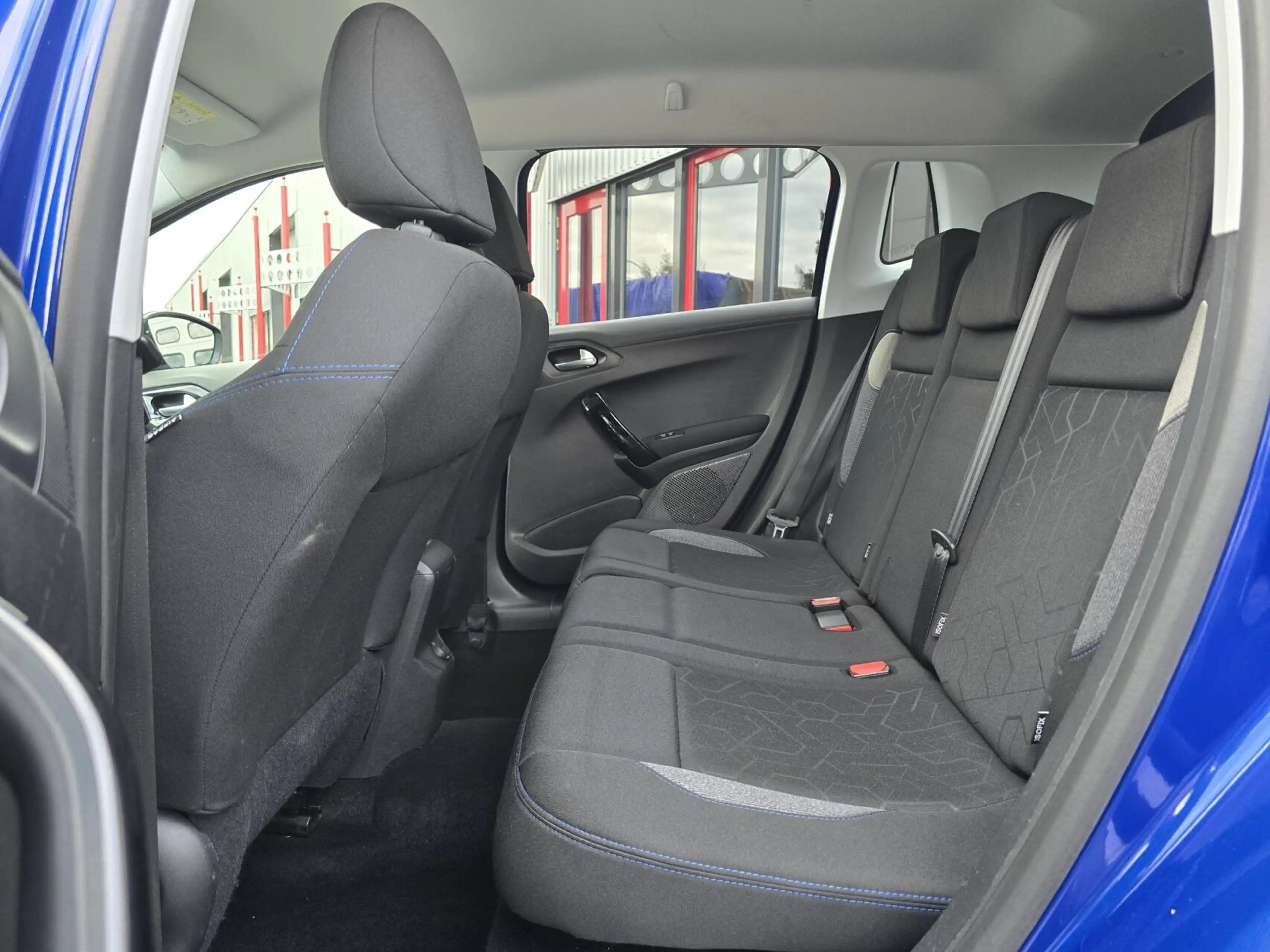 Peugeot 2008 1.2 PT Signature Carplay/Trekhaak/Distrib. vv — photo 5
