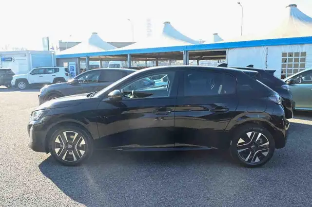 Peugeot 208 view 18