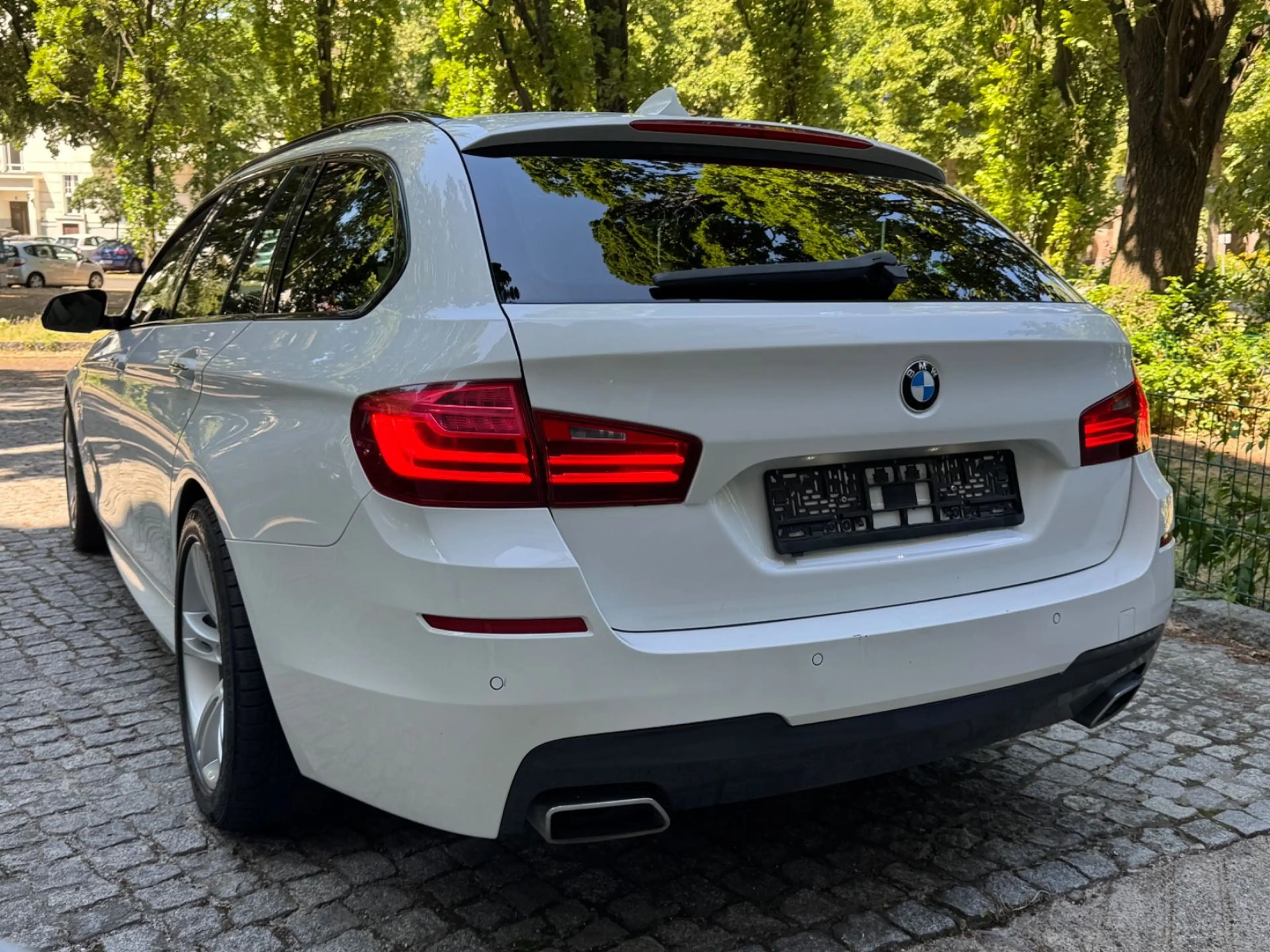 BMW 535 d Touring M-Paket/HUD/PANO/ACC/AHK/STANDHEIZ — photo 15