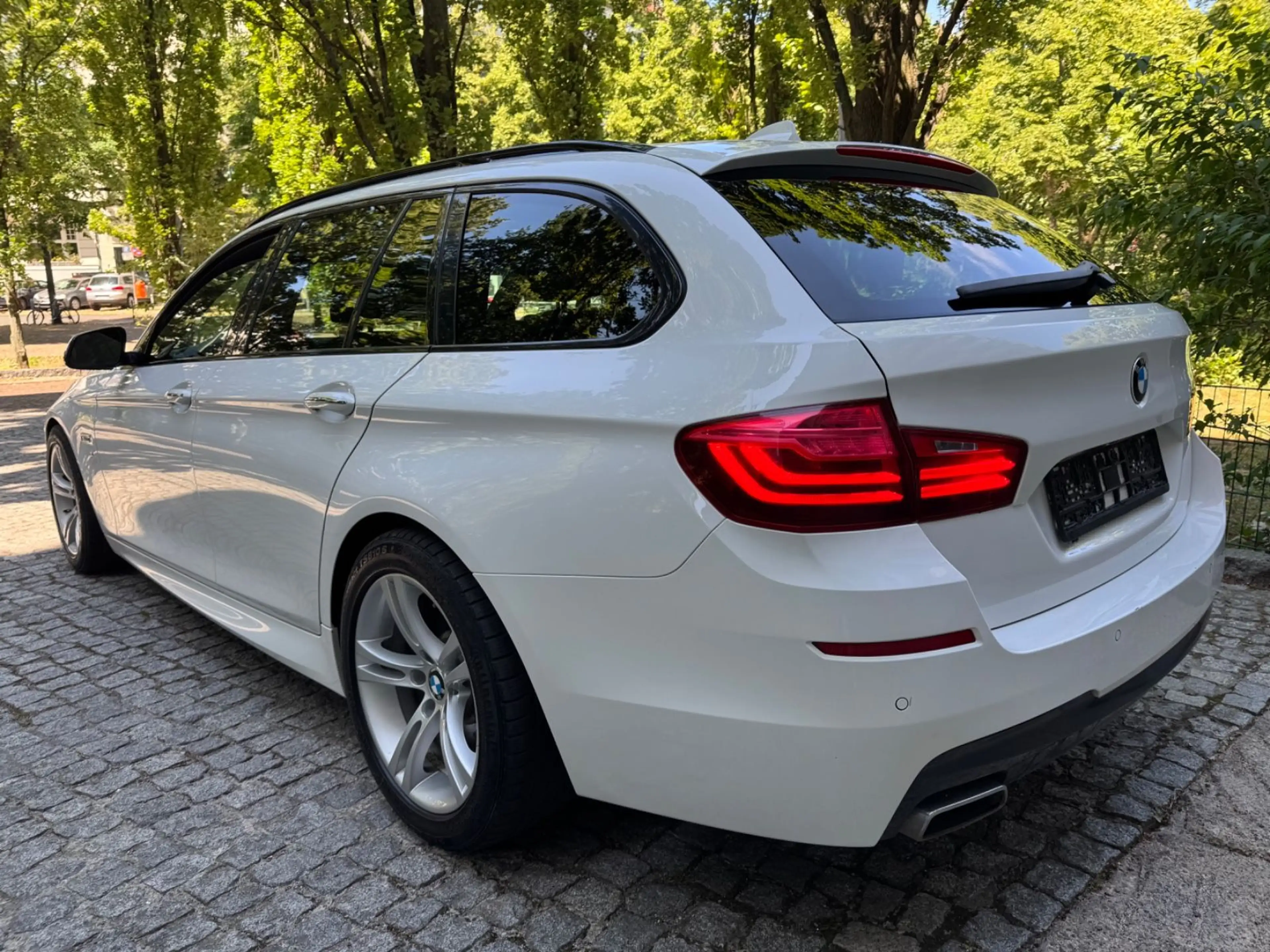 BMW 535 d Touring M-Paket/HUD/PANO/ACC/AHK/STANDHEIZ — photo 14