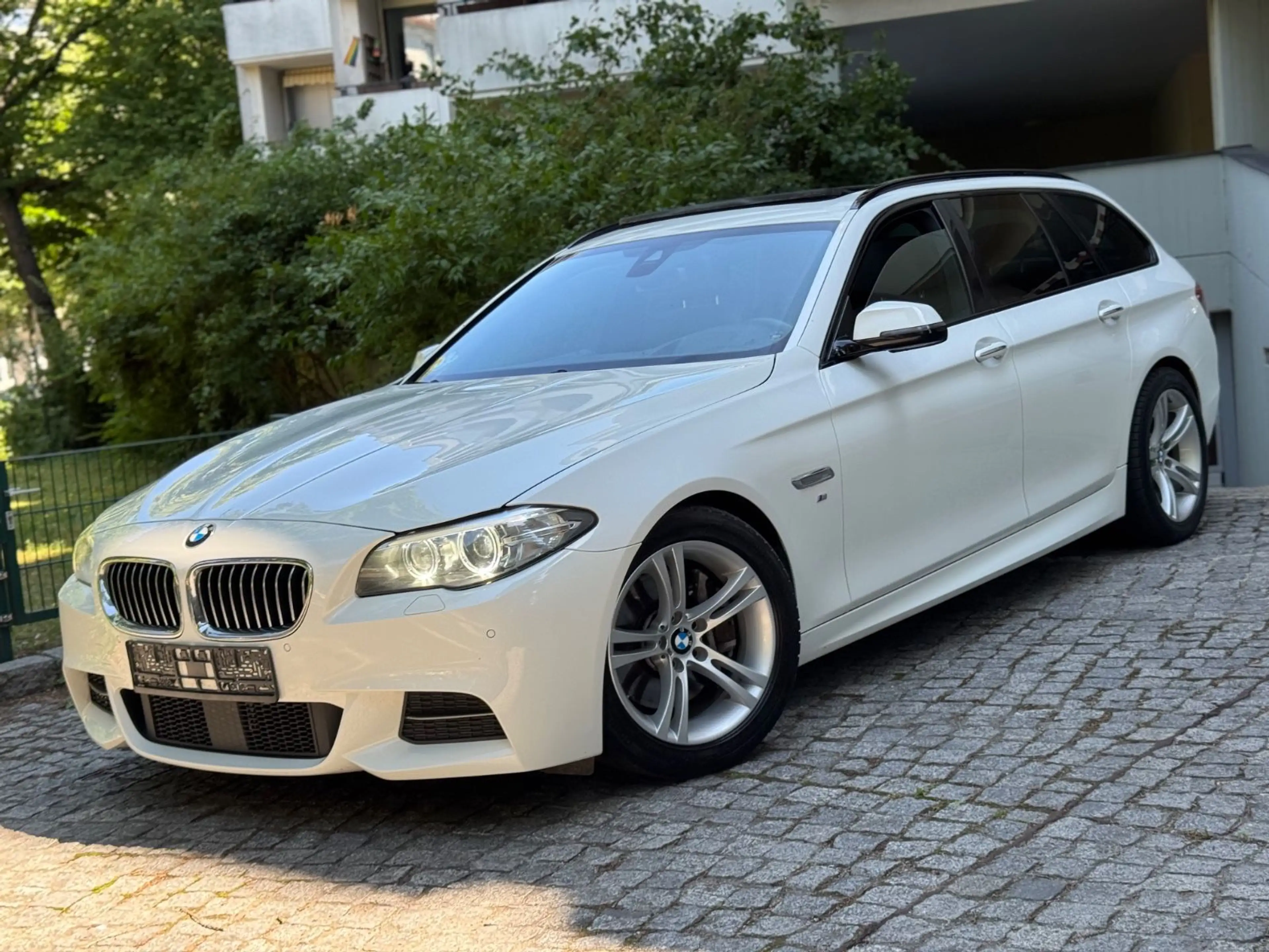 BMW 535 d Touring M-Paket/HUD/PANO/ACC/AHK/STANDHEIZ