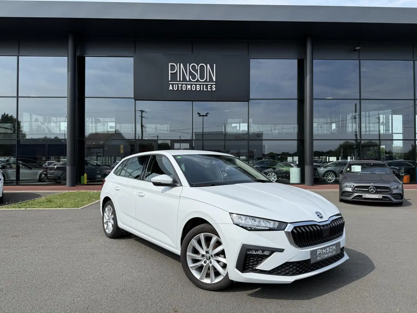 Skoda Scala Scala 1.0 TSI - 116 - BV DSG7 BERLINE Selection PHASE 2 Blanc - 1