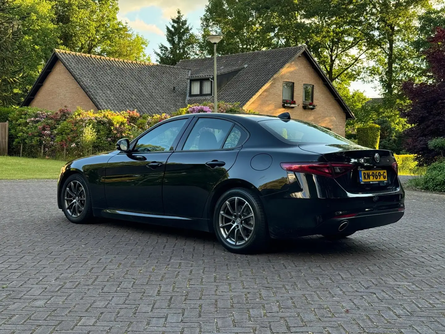 Alfa Romeo Giulia Giulia 2.2 Super Zwart - 2