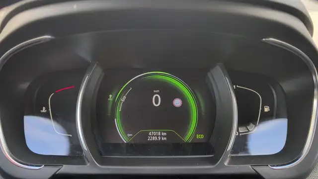Renault Scenic view 12