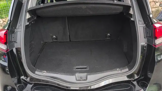 Renault Scenic view 14