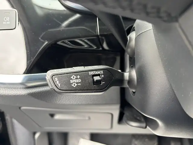 Audi Q3 view 11