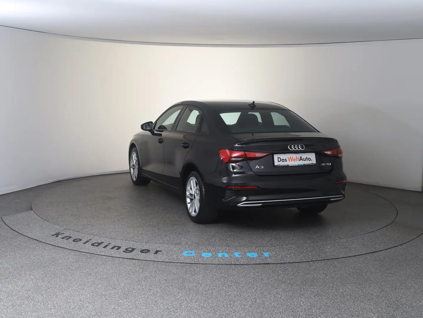 Audi A3 Limousine 35 TDI advanced ext. Schwarz - 2