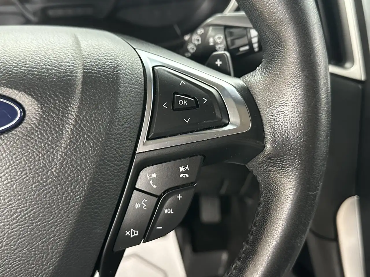 Ford Edge photo Ford Edge