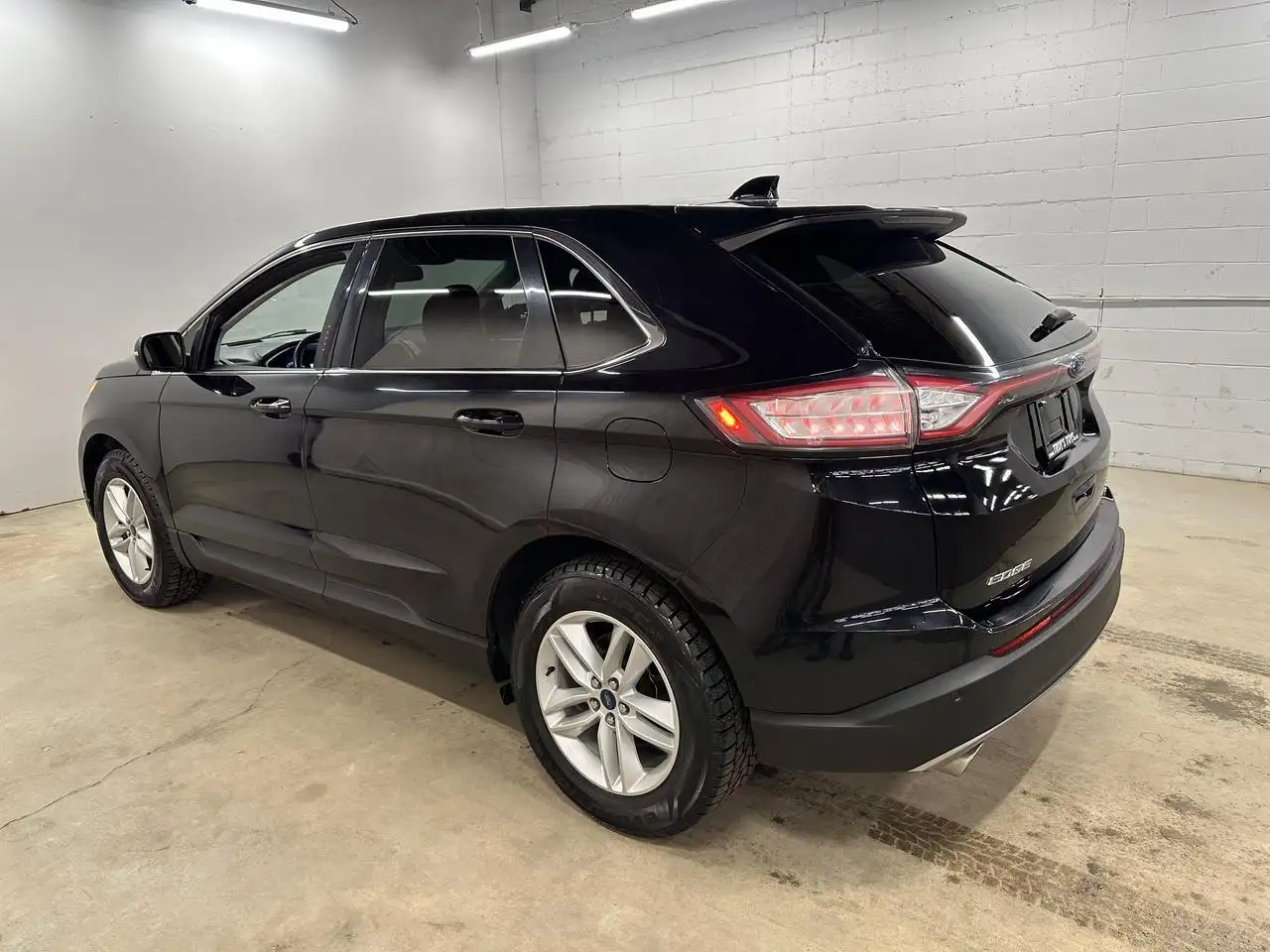 Ford Edge photo Ford Edge