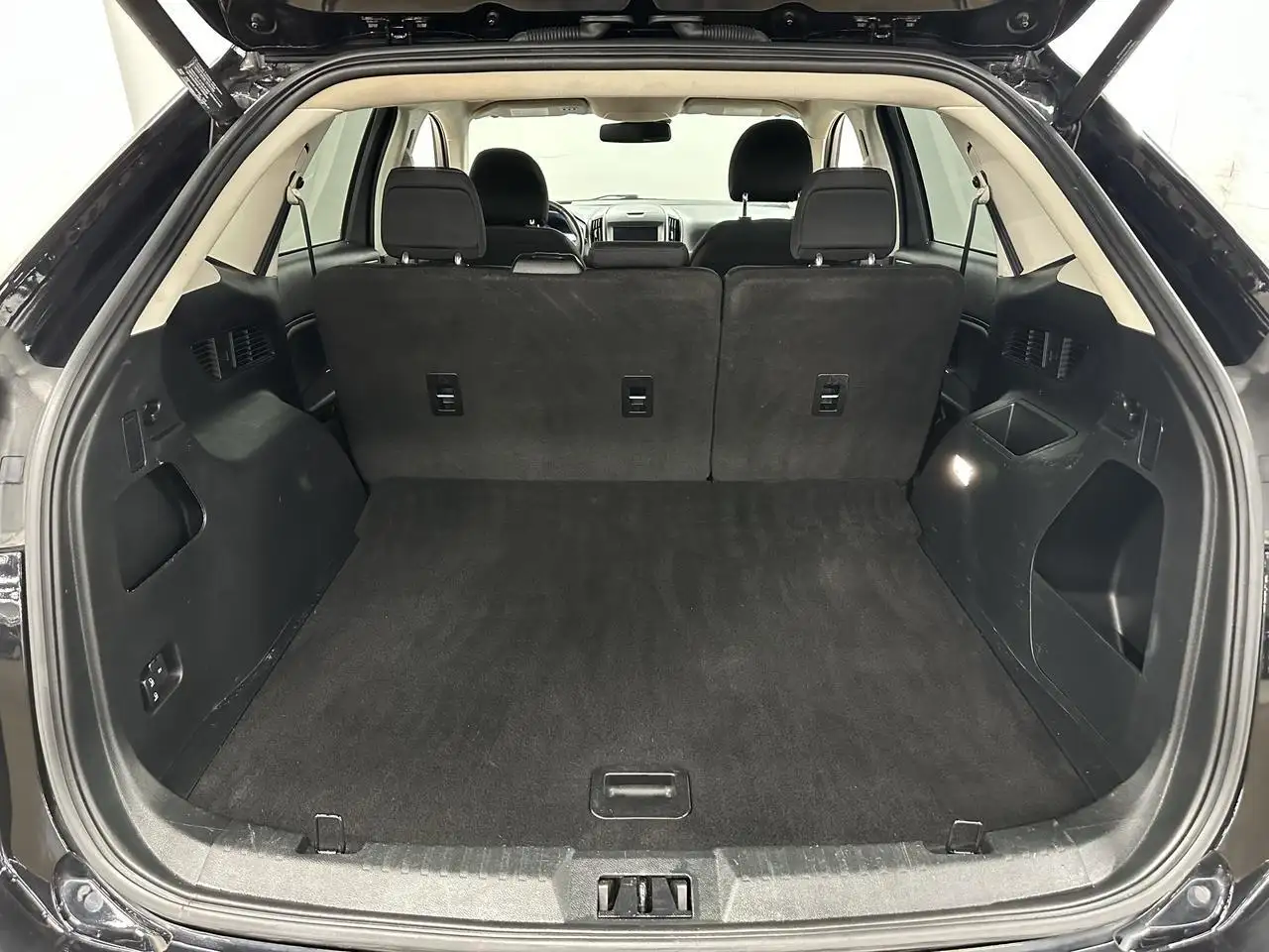 Ford Edge photo Ford Edge