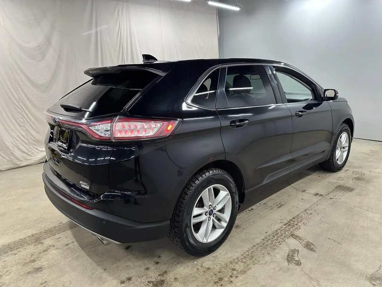 Ford Edge photo Ford Edge
