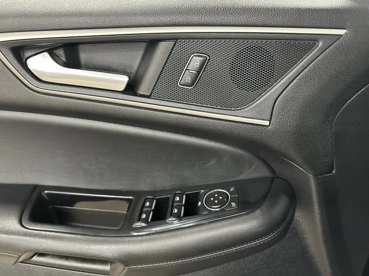 Ford Edge photo Ford Edge