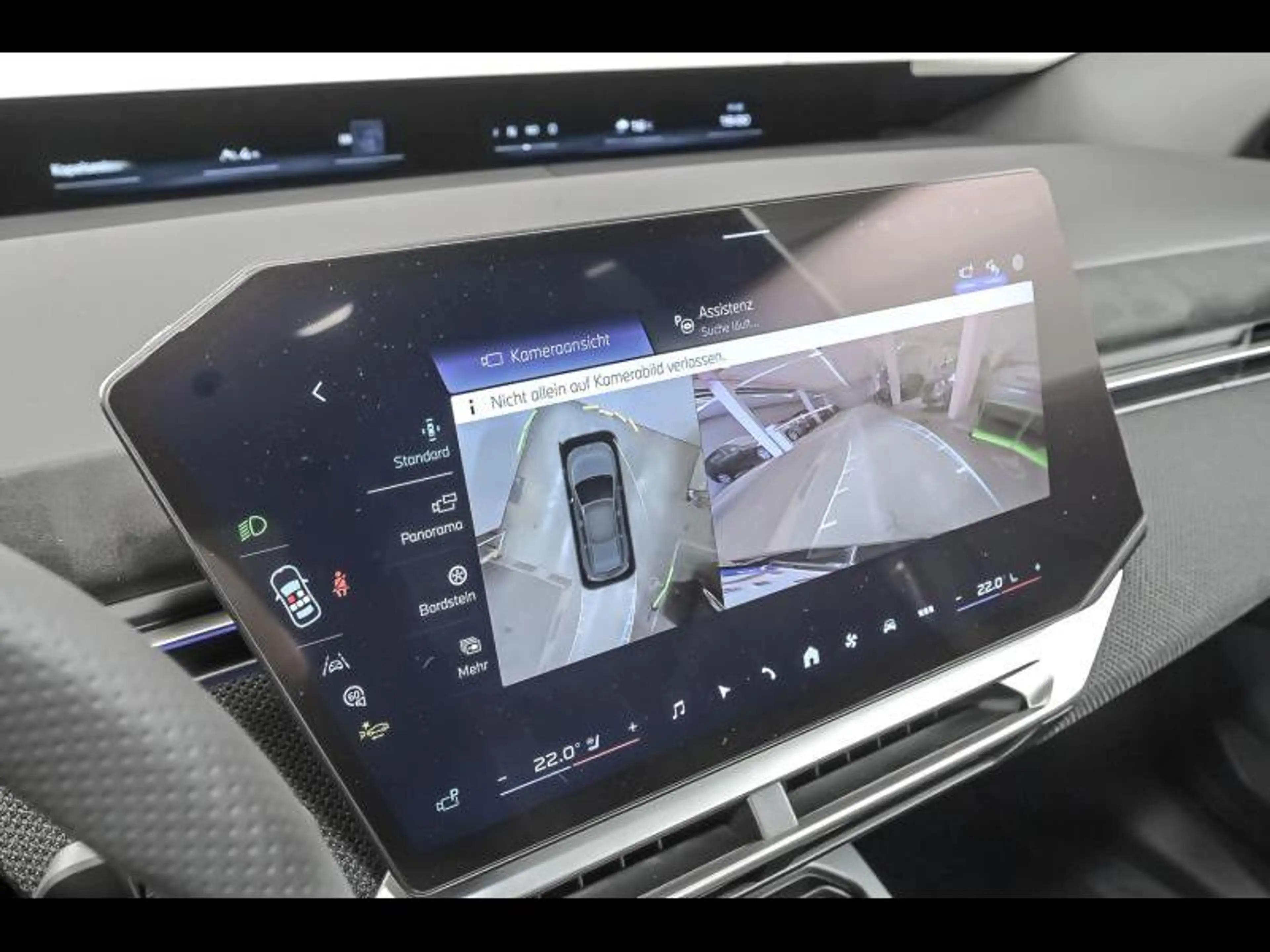 BMW iX3 50 xDrive M Sport Pro — photo 14