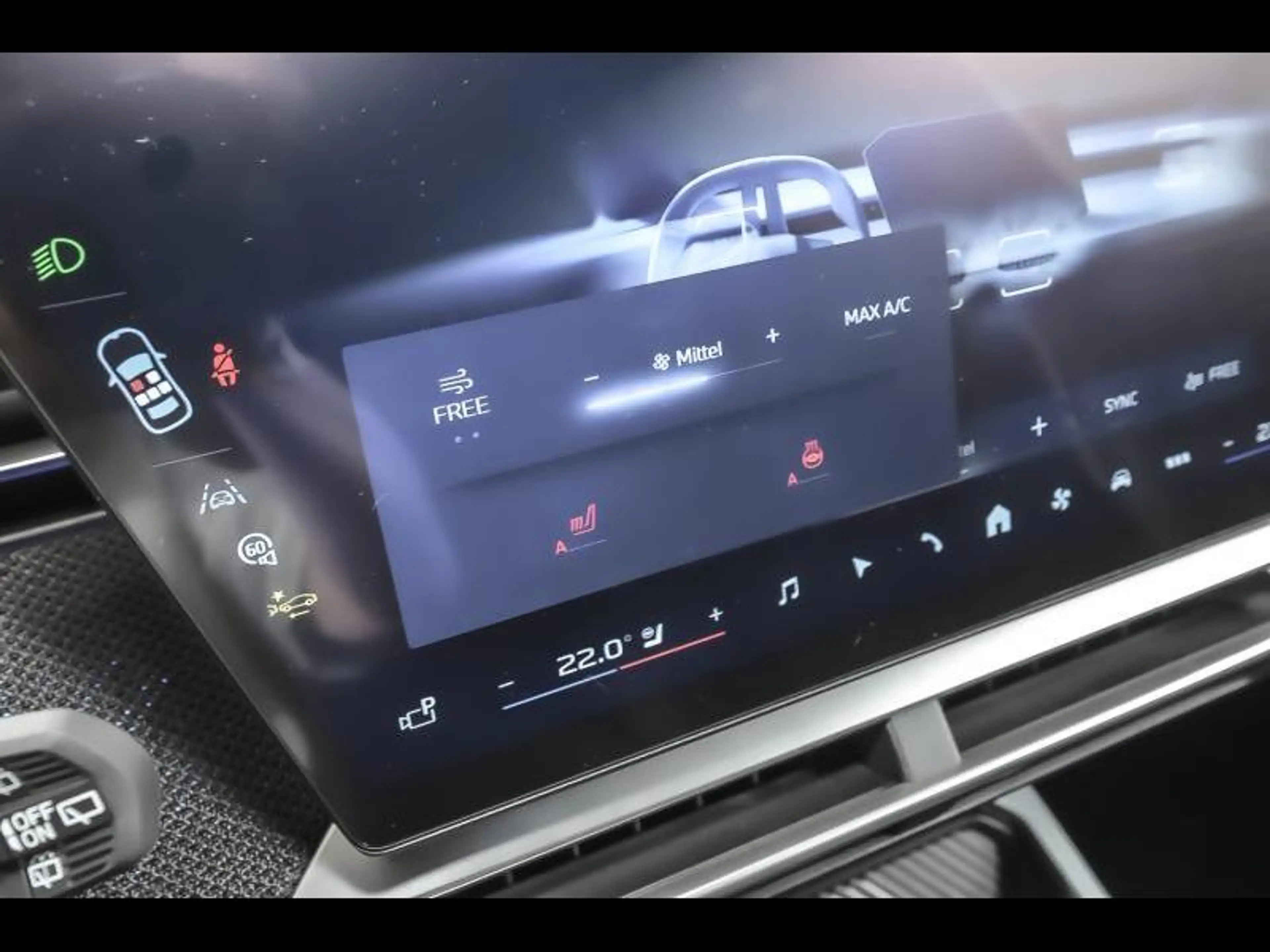 BMW iX3 50 xDrive M Sport Pro — photo 12