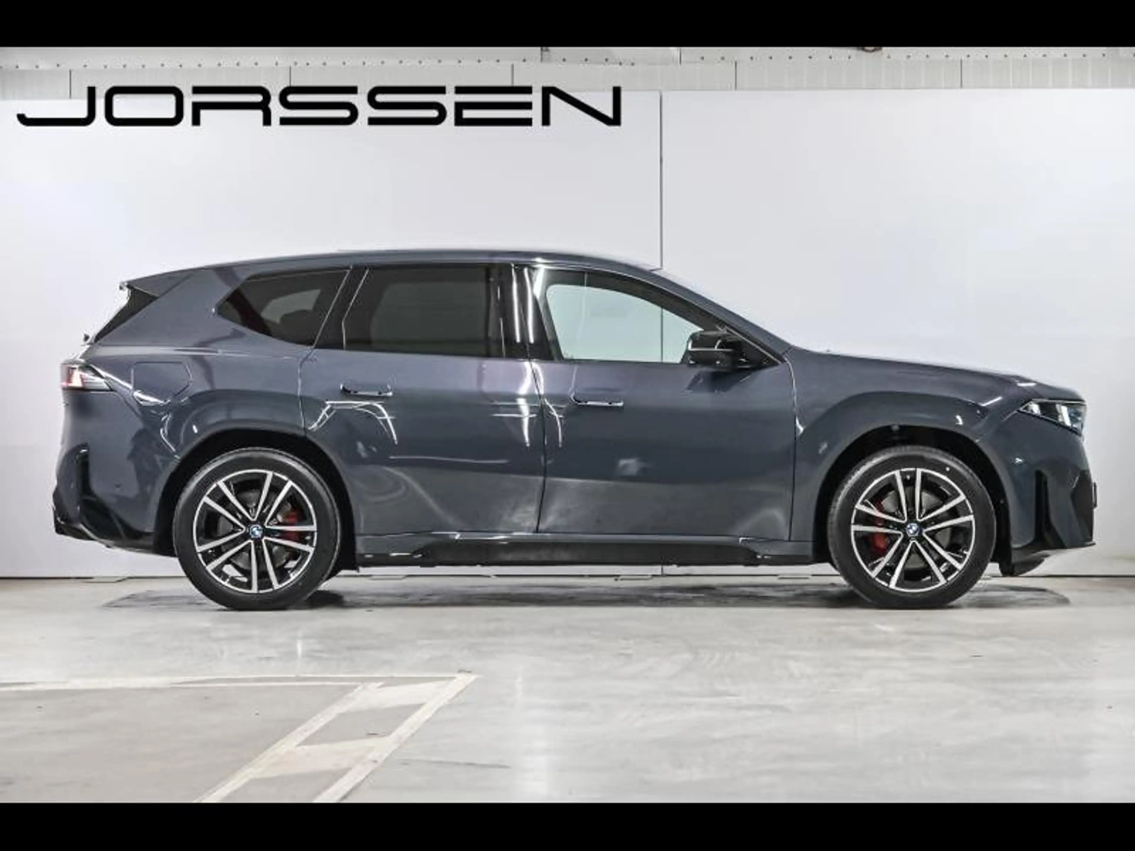 BMW iX3 50 xDrive M Sport Pro — photo 3
