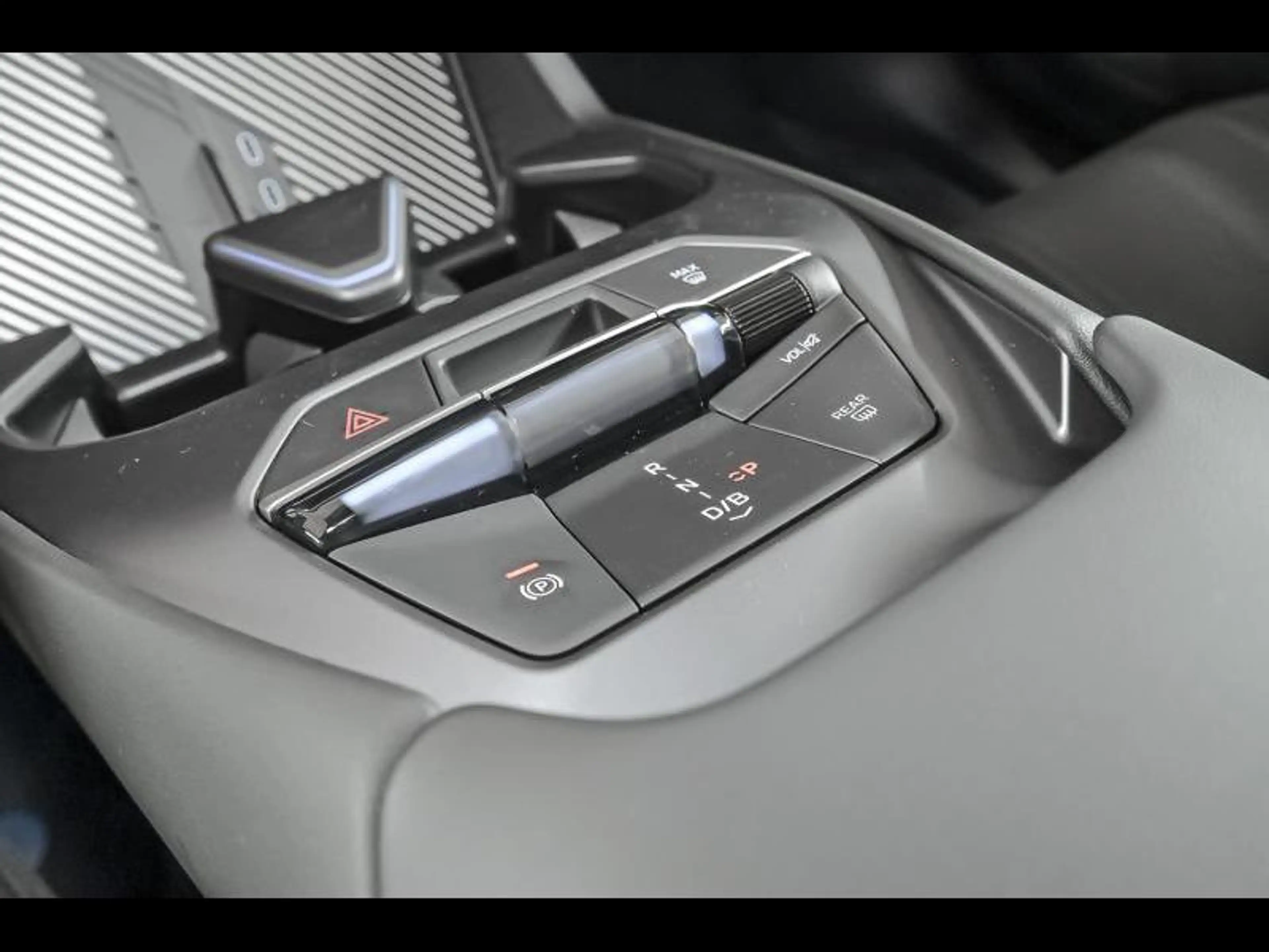 BMW iX3 50 xDrive M Sport Pro — photo 10